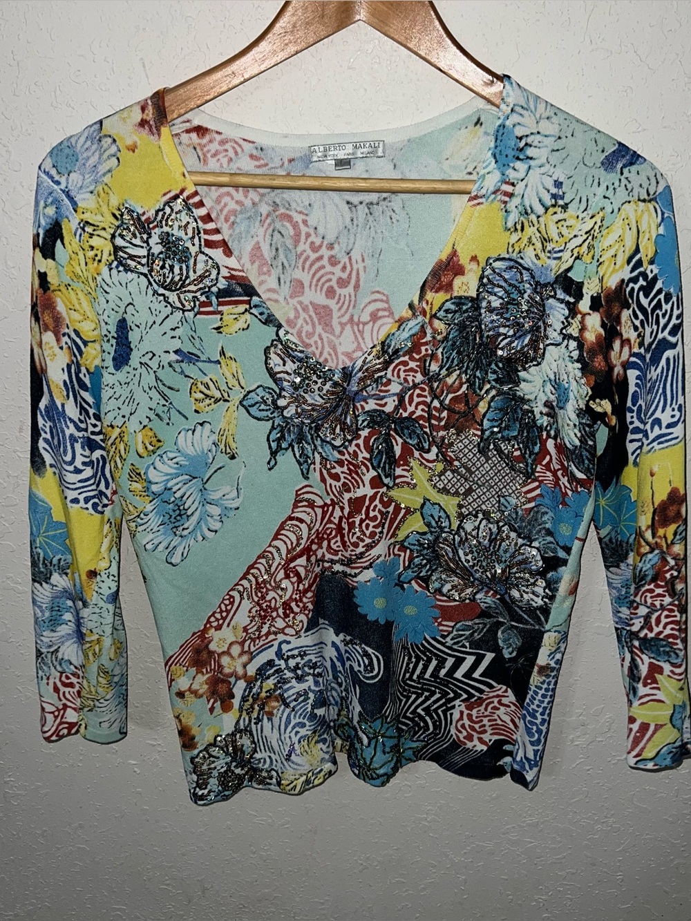 Alberto Makali Bead Embellished Knit Top Mix Floral Prints Size Medium.